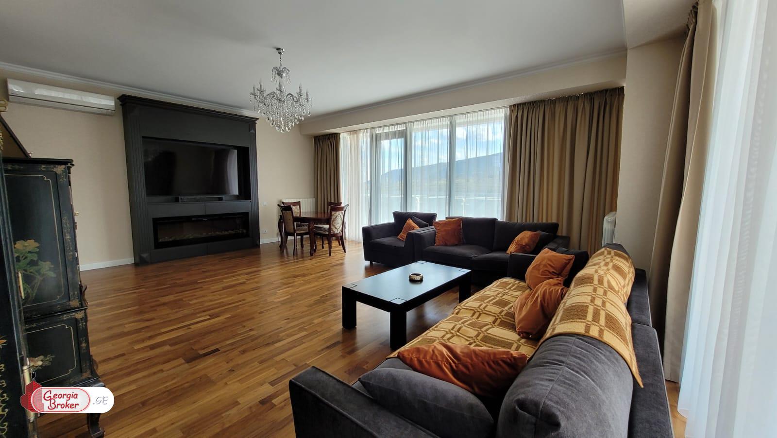 იყიდება ახალი გარემონტებული 5 ოთახიანი ბინა დომუსში, თამარაშვილზე